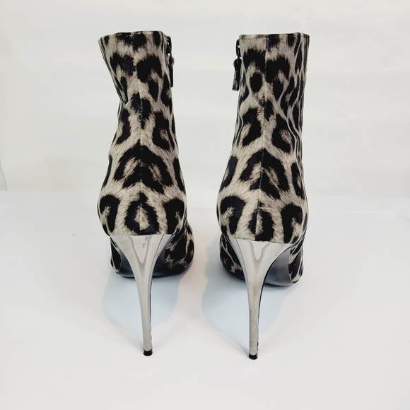 Stella McCartney leopard print heeled booties - Picture 4 of 6